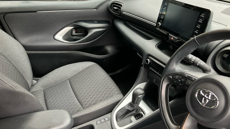 Toyota Yaris 1.5 Hybrid Design 5dr CVT Hybrid Hatchback